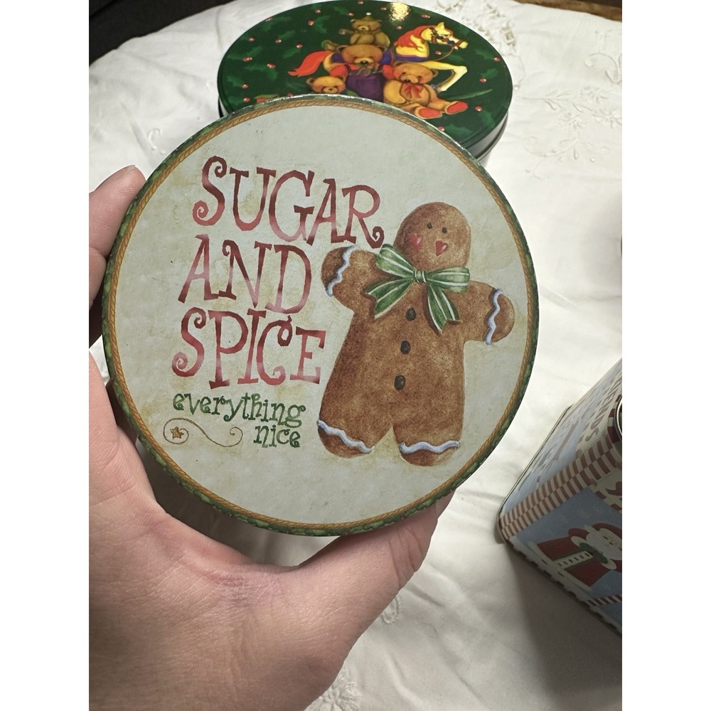 Vintage Christmas Tin Lot Of 4 - Snowmen, Bear Family, Gingerbread, Santa, Gifts - Picture 8 of 10